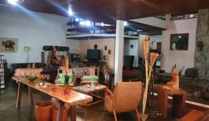 Espetacular casa em condomínio