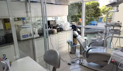Sala comercial para dentistas, todo montado