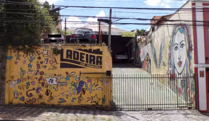Terreno Z3 em localização central de Curitiba.