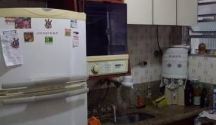 Casa térrea com 03 dormitórios e 02 vagas