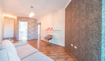 apartamento com excelente localização,  1° andar, de frente, com sacadas da sala e quarto envidraçadas.  O apto possui sala 2 ambientes,  2 quartos, sendo um deles suíte e o outro no modelo closet ( a