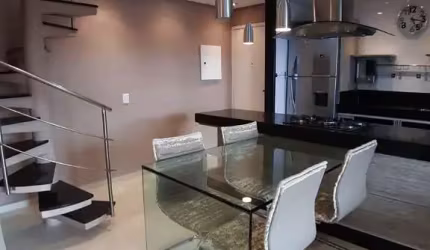 Duplex à Venda em Taboão, SBC: 123m², 3 Dorms, 1 Suíte, R$550mil