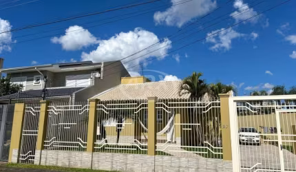 Casa com 3 quartos à venda na Rua Apus, 27, Moinhos De Vento, Canoas por R$ 930.000