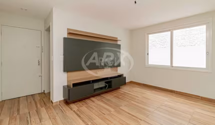 Apartamento com 2 quartos à venda na Avenida do Forte, 1174, Vila Ipiranga, Porto Alegre por R$ 380.000