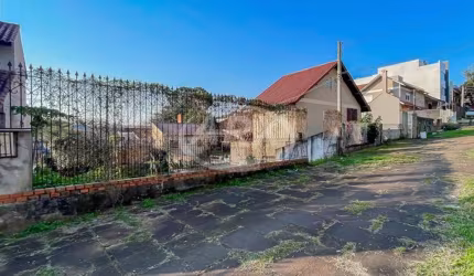 Terreno à venda na Rua Matias José Bins, 1208, Chácara das Pedras, Porto Alegre por R$ 636.000