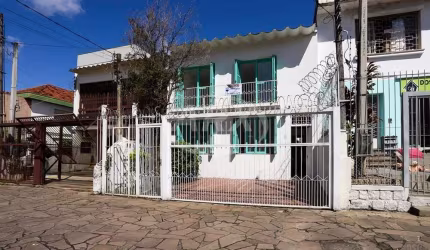 Casa com 5 quartos à venda na Rua Bernardo Pires, 81, Santana, Porto Alegre por R$ 595.000