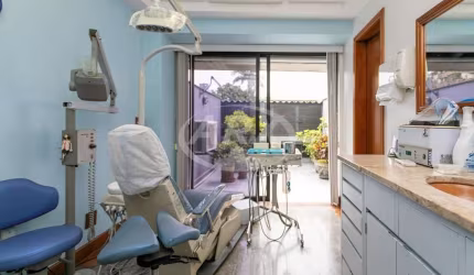 Sala comercial à venda na Rua General Souza Doca, 71, Petrópolis, Porto Alegre por R$ 230.000