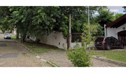 Terreno à venda na Rua São Francisco de Assis, 591, Santo Antônio, Porto Alegre por R$ 749.990