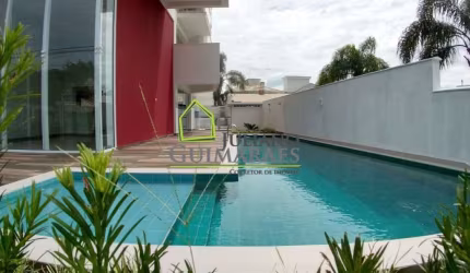 Apartamento ENSOLARADO - Jurerê, SEMI-MOBILIADO, à venda á 700 METROS da praia. Florianópolis/SC