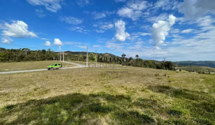 ÓTIMO TERRENO PLANO, com ótima localização em RANCHO QUEIMADO - SC
