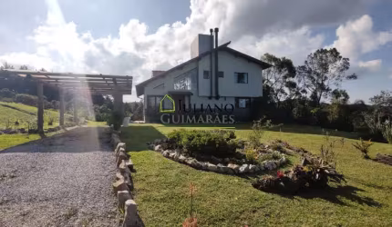 LINDA CASA à venda mobiliada em condomínio fechado  - VILLAGE DA MONTANHA - RANCHO QUEIMADO/SC