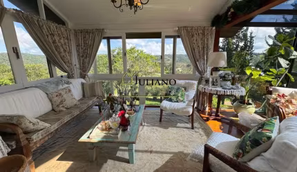 CASA ACONCHEGANTE com SAUNA e SPA á venda em condomínio fechado em RANCHO QUEIMADO SC