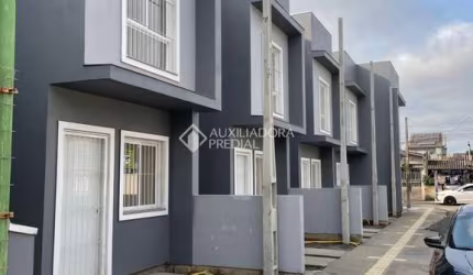 Casa com 2 quartos à venda na Rua Osvaldo Cruz, 436, Vila Silveira Martins, Cachoeirinha, 57 m2 por R$ 299.000