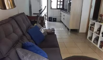 Casa com 2 quartos à venda na Rua Flávio Catanhede, 55, Vila Silveira Martins, Cachoeirinha, 104 m2 por R$ 244.000