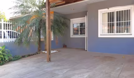 Casa com 2 quartos para alugar na Lírio, 65, Chácara das Rosas, Cachoeirinha, 55 m2 por R$ 1.450