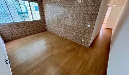 Apartamento de 2 dormitórios 80m² totalmente  reformado no Marape