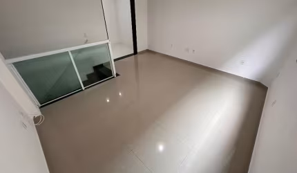 Casa em Villagio no Marape 2 dormitórios 105m² por 550mil