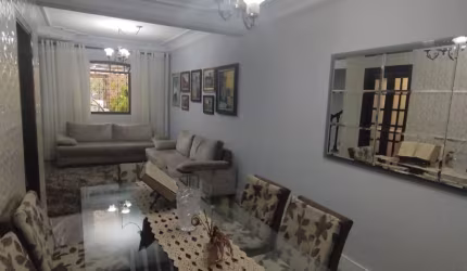 Excelente sobrado de 3 dormitórios com Piscina e churrasqueira  no Boqueirão