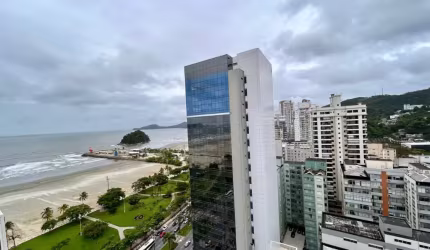 Apartamento de 2 suítes 82m², porteira fechada no José Menino 630mil