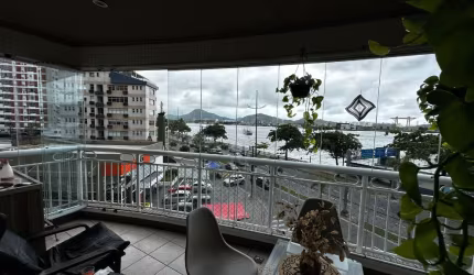 Apartamento Vista mar de 3 suites 199m² na Ponta da Praia com varanda gourmet e lazer completo