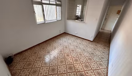 Apartamento de 1 dormitório 57m²,  2 quadras da praia na  Pompeia