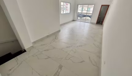 Casa de 3 dormitórios com piscina e churrasqueira no Embare 150m²