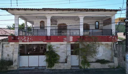 Casa duplex com terreno de 1.737m²
