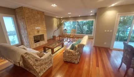 Casa em condomínio fechado com 4 quartos à venda na DAS CANELEIRAS, 158, Reserva da Serra, Canela, 355 m2 por R$ 2.990.000
