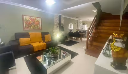 Casa em condomínio fechado com 3 quartos à venda na Vinte E Oito, 155, Parque das Hortênsias, Canela, 120 m2 por R$ 900.000
