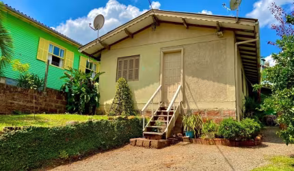 Casa com 3 quartos à venda na Crescêncio Till, 233, Várzea Grande, Gramado, 70 m2 por R$ 530.000