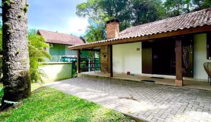 Casa com 2 quartos à venda na Irmão Albino Bruneto, 170, Parque Laje da Pedra, Canela, 92 m2 por R$ 1.200.000