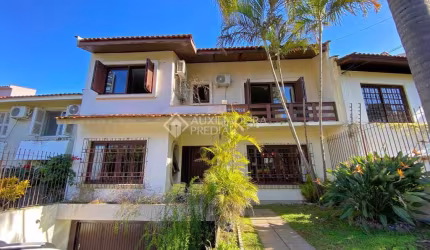 Casa com 3 quartos à venda na Rua Doutor Alfredo Mathias Wiltgen, 525, Boa Vista, Porto Alegre, 308 m2 por R$ 1.700.000