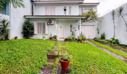Casa com 3 quartos à venda na Rua Padre Henrique Lenz, 44, Jardim São Pedro, Porto Alegre, 193 m2 por R$ 820.000