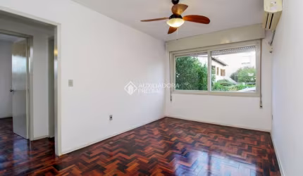 Apartamento com 2 quartos à venda na Rua Ministro Oliveira Lima, 375, São Sebastião, Porto Alegre, 72 m2 por R$ 250.000