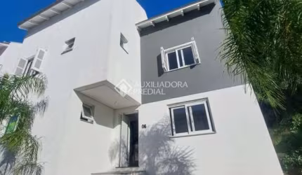 Casa em condomínio fechado com 3 quartos à venda na Rua Manuele Cristiane Gonçalves, 79, Vila Nova, Porto Alegre, 240 m2 por R$ 519.000
