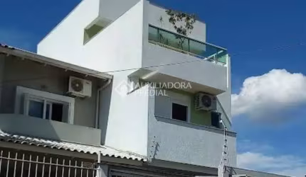 Casa em condomínio fechado com 3 quartos à venda na Rua Claudio da Silva Pinto, 692, Espírito Santo, Porto Alegre, 158 m2 por R$ 540.000