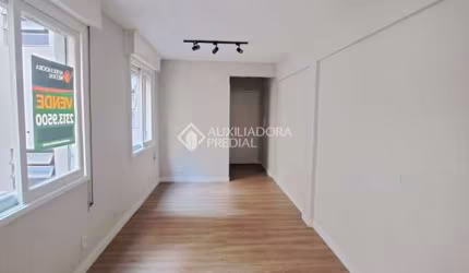 Kitnet / Stúdio à venda na Rua Riachuelo, 547, Centro Histórico, Porto Alegre, 28 m2 por R$ 179.000