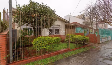 Casa com 2 quartos à venda na Rua Cândido Portinari, 151, São Sebastião, Porto Alegre, 180 m2 por R$ 600.000