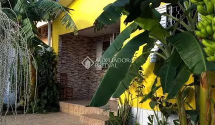 Casa com 2 quartos à venda na Rua Pindorama, 245, Bela Vista, Alvorada, 195 m2 por R$ 380.000