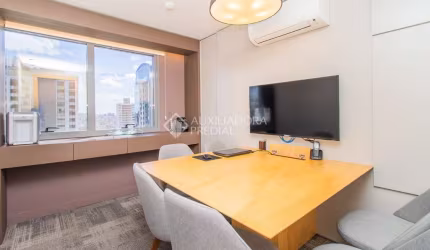 Sala comercial à venda na Avenida Inácio Vasconcelos, 59, Boa Vista, Porto Alegre, 69 m2 por R$ 960.000