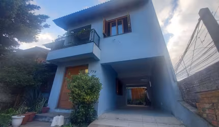 Casa com 3 quartos à venda na Rua Humberto de Campos, 775, Partenon, Porto Alegre, 175 m2 por R$ 745.000