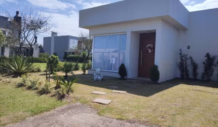 Casa em condomínio fechado com 3 quartos à venda na Avenida Diamante, 1173, Centro, Xangri-Lá, 171 m2 por R$ 1.755.320