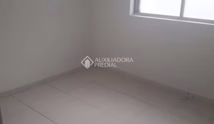 Apartamento com 2 quartos à venda na Rua dos Maias, 1409, Rubem Berta, Porto Alegre, 38 m2 por R$ 100.000