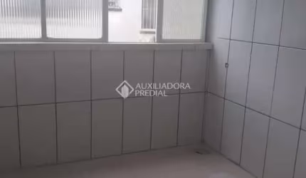 Apartamento com 2 quartos à venda na Rua dos Maias, 1409, Rubem Berta, Porto Alegre, 38 m2 por R$ 100.000