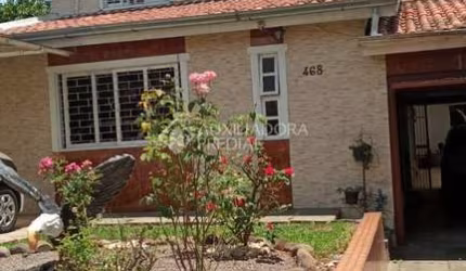 Casa com 5 quartos à venda na Rua Tupi, 468, Vila Monte Carlo, Cachoeirinha, 250 m2 por R$ 400.000