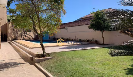 Sobrado com 4 dormitórios à venda, 500 m² - Solemar - Praia Grande/SP