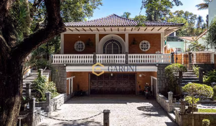 Casa de Novela de 604m² a Venda próximo a Praça Por do Sol em Alto de Pinheiros