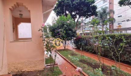 Casa térrea à venda em Rua tranquila na Vila Leopoldina - SP