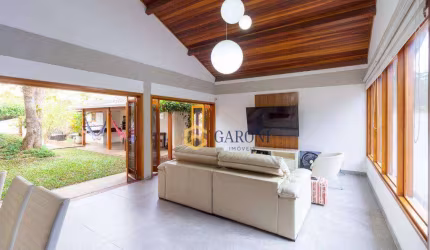 Casa à venda com 330m² de área construída, 3 suites, 4 vagas, jardim e piscina na City America zona oeste SP
