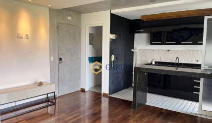 Lindo apartamento triplex na Vila Madalena à venda com 101m² com duas vagas de garagem